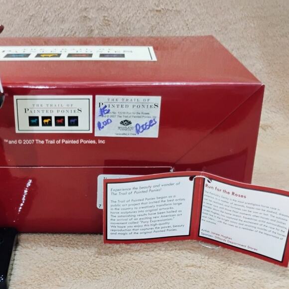 Trail of Painted Ponies #12239 Run For The Roses 1E/2795 Retired 2007 - Picture 5 of 5